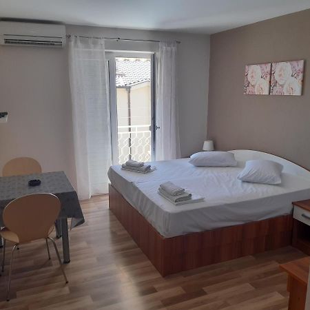 Villa Ravlic Подгора Екстер'єр фото